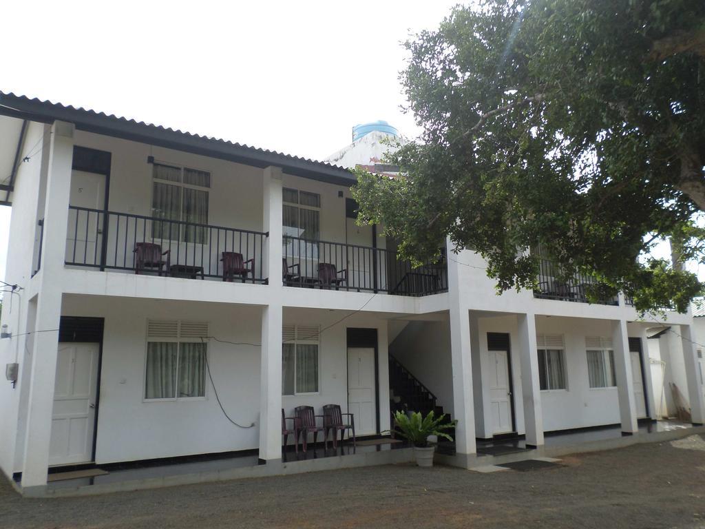 Romana Rest Kataragama Exterior foto
