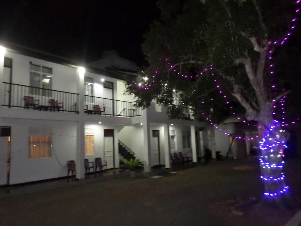 Romana Rest Kataragama Exterior foto